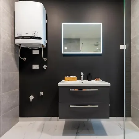 Luxury Levante Tramontana 1