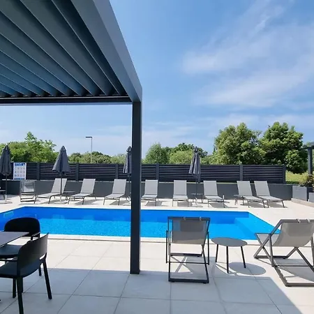 Apartment Luxury Levante Tramontana 1 *
